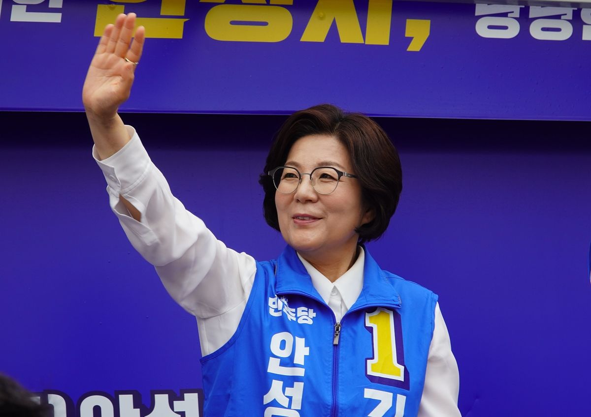 김보라 더불어민주당 안성시장 당선인은 이번 선거에서 승리하며 전국 첫 여성 3선 시장 기록을 세웠다. [연합뉴스]