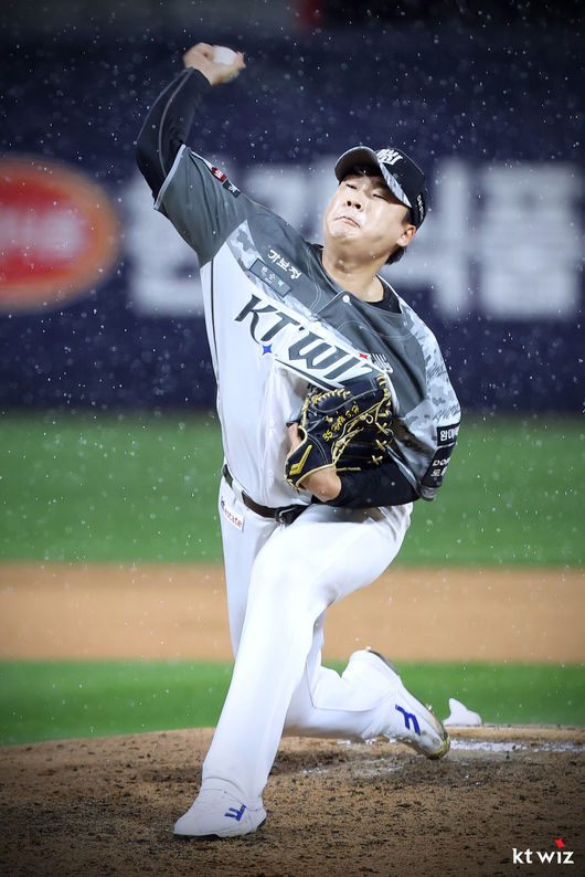 KT 위즈 제공