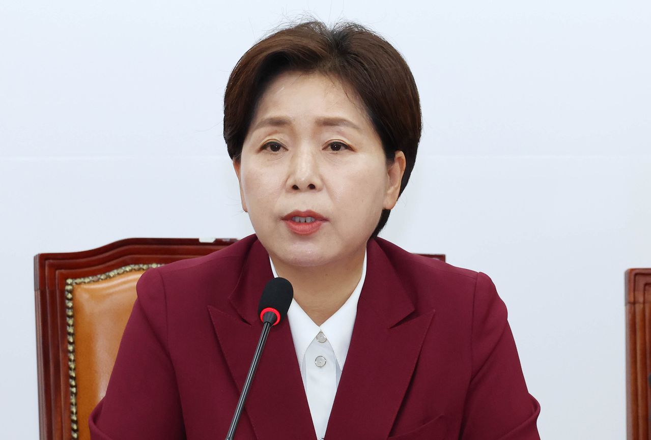 양향자 국민의힘 최고위원이 15일 국회에서 최고위원회의에서 지도부 총사퇴를 제안하고 있다. 임현동 기자