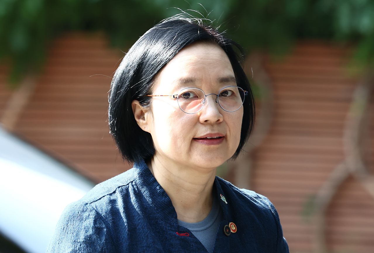 한성수 국무총리 후보자가 18일 오전 서울 종로구 금융감독원 연수원에 마련된 인사청문회 준비 사무실로 들어가고 있다. 뉴스1
