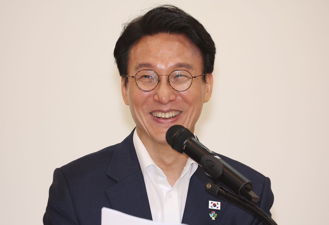 김민석 국무총리가 22일 오전 서울 종로구 정부서울청사 별관에서 열린 출입기자단 간담회에서 모두 발언을 하고 있다. 뉴스1