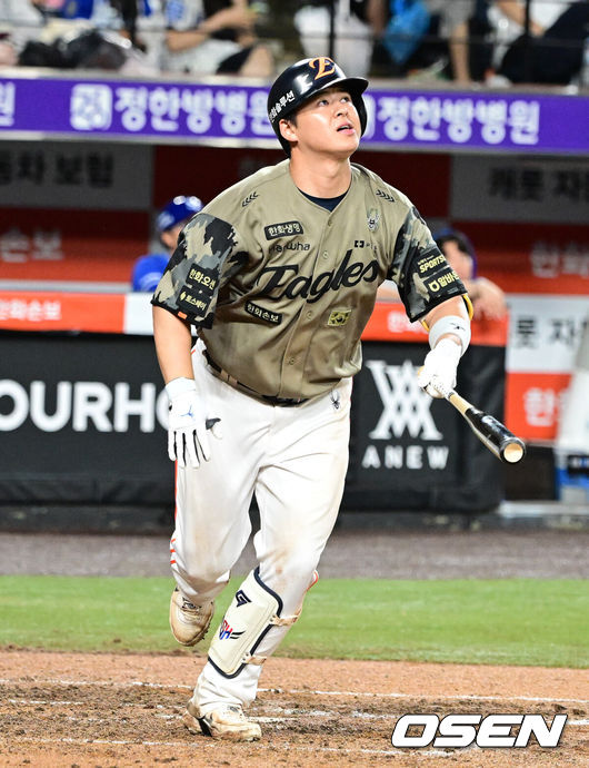 [OSEN=대전, 지형준 기자] 20일 대전 한화생명 볼파크에서 2026 신한 SOL KBO리그 한화 이글스와 삼성 라이온즈의 경기가 열렸다.한화는 왕옌청, 삼성은 장찬희를 선발로 내세웠다.7회말 2사 1루에서 한화 노시환이 1타점 적시 2루타를 날리고 있다. 2026.06.20/ jpnews@osen.co.kr