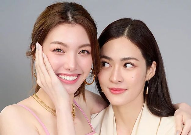태국의 GL(걸즈 러브·여성 간 로맨스) 드라마 '더 시크릿 오브 어스'의 주인공을 맡은 배우들. 왼쪽부터 옴 콘나팟, 링링 퀑. 사진 X(옛 트위터) 캡처