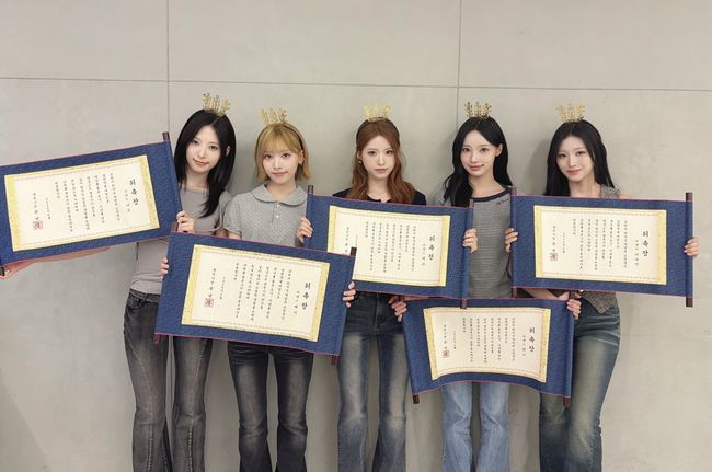더뮤즈엔터테인먼트 제공