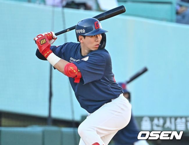 [OSEN=울산, 이석우 기자] 롯데 자이언츠 조민영 227 2026.06.27 / foto0307@osen.co.kr