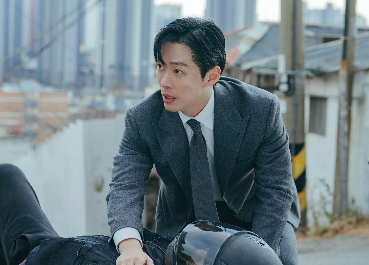 4일 시작되는 KBS 드라마 '결혼의완성'에서 주연을 맡은 남궁민은 아내가 납치된 이후 용의자로 몰리며 처절한 액션 연기를 선보일 예정이다. [사진 KBS]