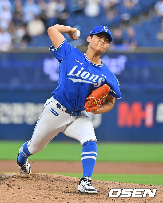 [OSEN=창원, 이석우 기자] 2일 창원NC파크에서 2026 신한 SOL KBO 리그 NC 다이노스와 삼성 라이온즈의 경기가 열렸다. 홈팀 NC는 김태경이, 방문팀 삼성은 김백산이 선발 출전했다. 삼성 라이온즈 선발투수 김백산이 역투하고 있다. 2026.07.02 / foto0307@osen.co.kr