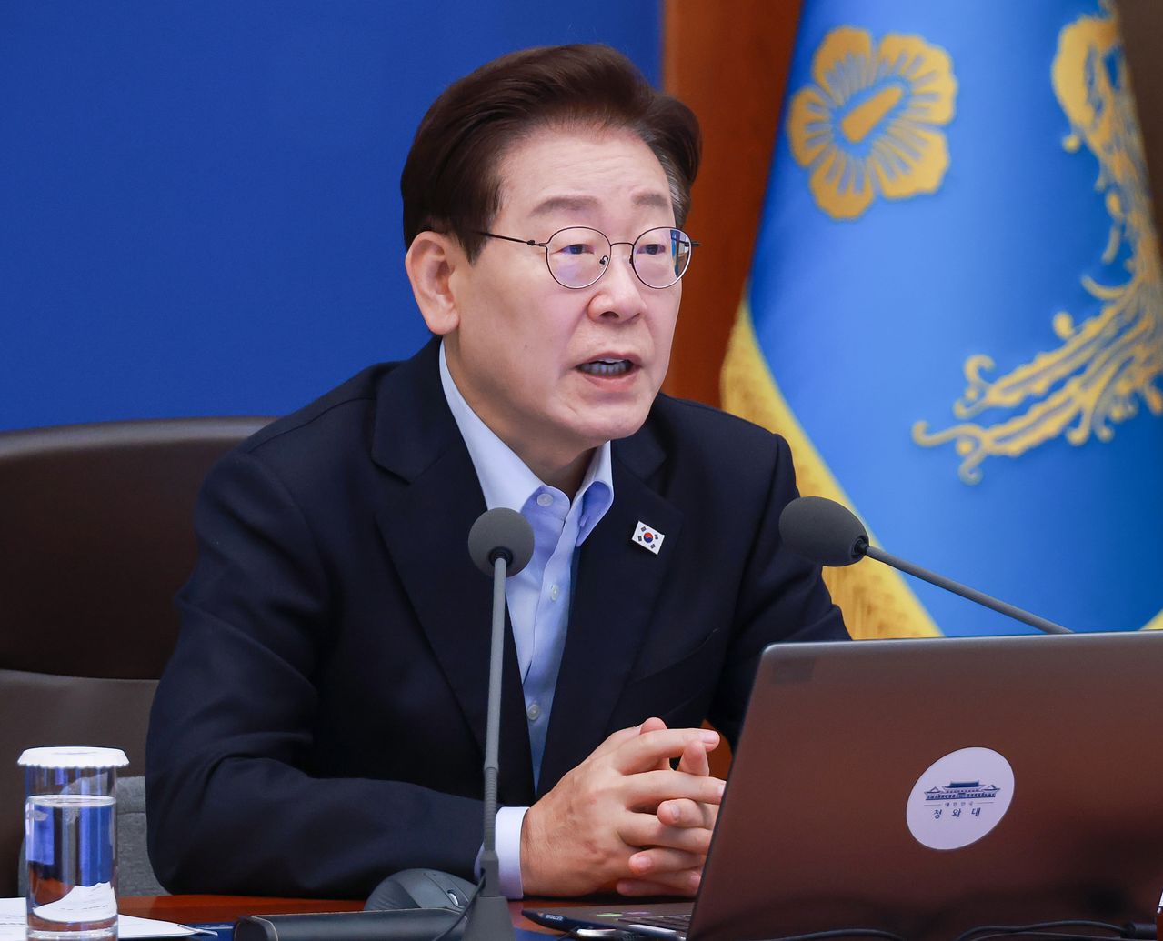 이재명 대통령이 2일 청와대에서 열린 수석보좌관회의에서 발언하고 있다.연합뉴스