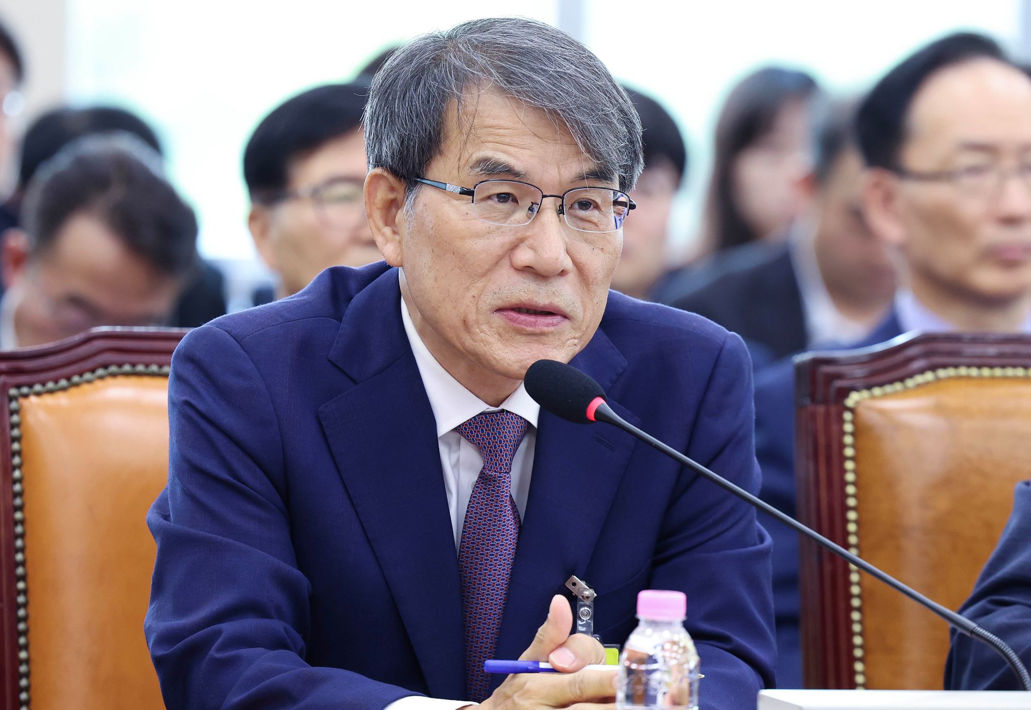 노태악 중앙선관위 전 위원장이 1일 서울 여의도 국회에서 열린 제9회전국동시지방선거투표용지부족 사태 등 국민참정권침해진상규명 및 선거관리개혁을 위한 국정조사 특별위원회에서 의원 질의에 답하고 있다. 임현동 기자