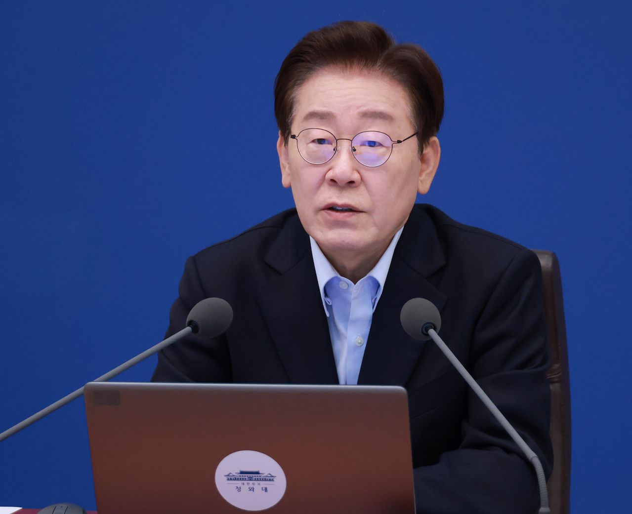 이재명 대통령이 2일 청와대에서 열린 수석보좌관회의에서 발언하고 있다. 뉴스1