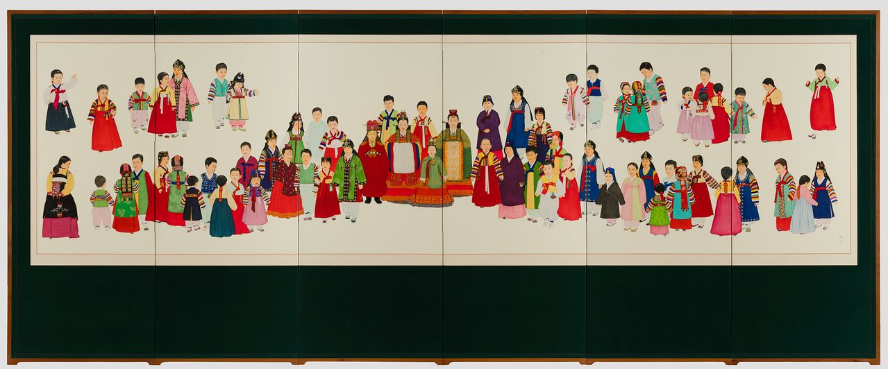 국립대구박물관이 7일부터 9월 27일까지 기획전시실 Ⅰ·Ⅱ에서 특별전 ‘우리 옷을 그리다: 권오창 화백 기증 복식인물화’를 연다. 사진은 권오창 화백이 그린 '백진복도'. 100여 가지 어린이 복식을 한 화폭에 담은 대작이다. 사진 국립대구박물관