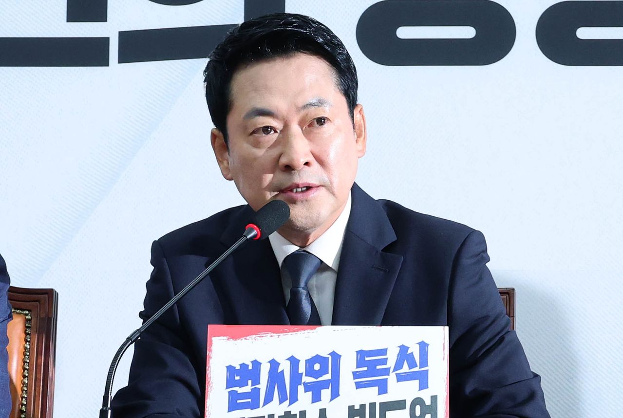 장동혁 국민의힘 대표가 6일 국회에서 최고위원회의에 모두 발언을 하고 있다. 임현동 기자