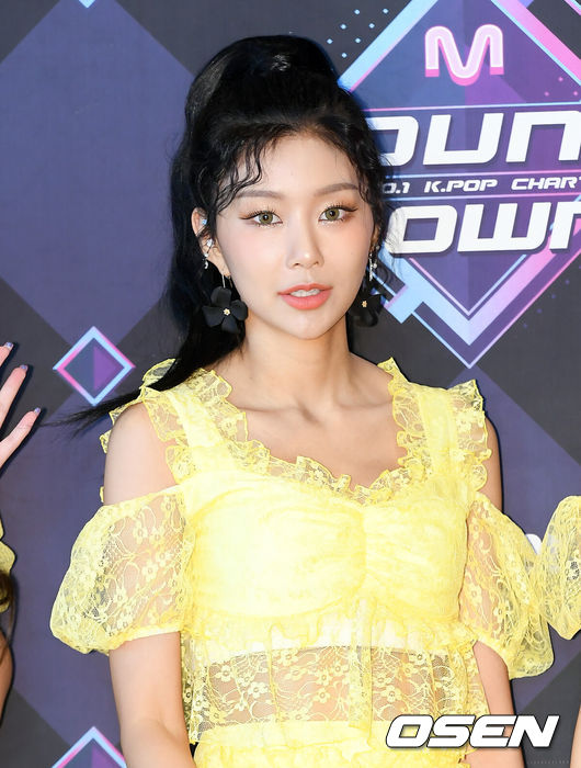 [OSEN=조은정 기자] 9일 오후 서울 마포구 상암동 CJ ENM센터에서 '엠카운트다운'(이하 엠카) 생방송 전 포토월 행사가 진행됐다.그룹 모모랜드 혜빈이 포즈를 취하고 있다. /cej@osen.co.kr