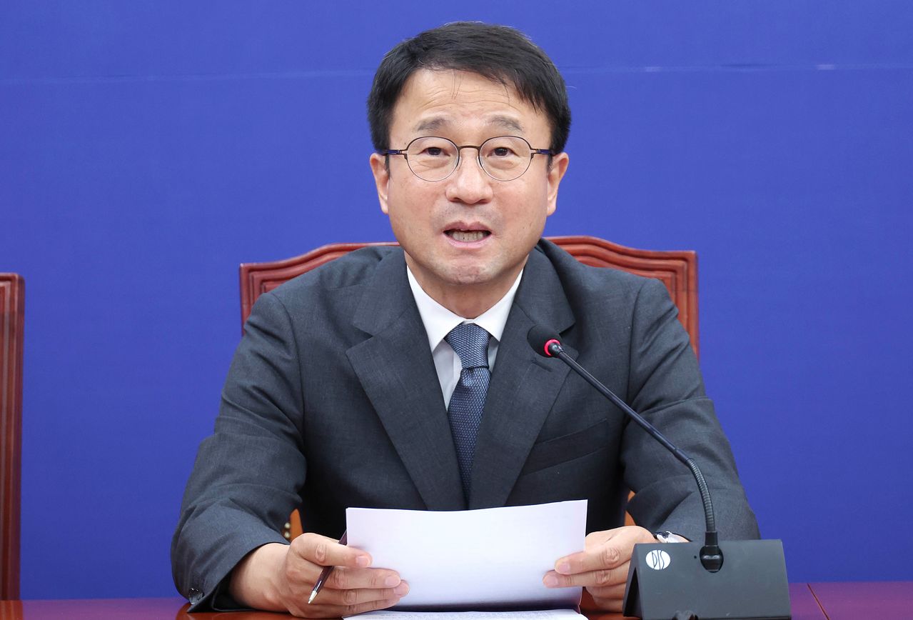 한병도 당대표 직무대행 겸 원내대표가 7일 국회에서 원내대책회의에서 모두발언을 하고 있다. 임현동 기자
