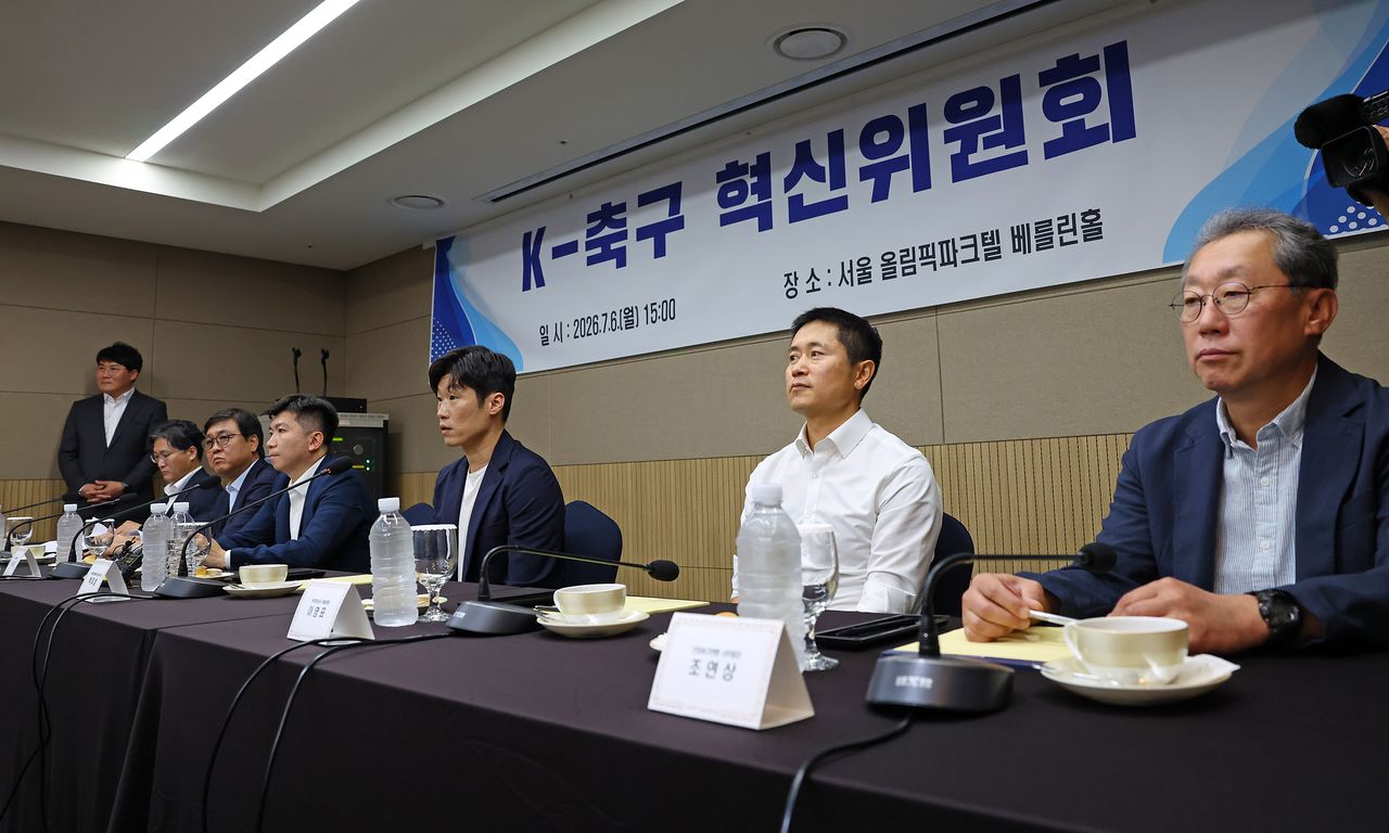6일 서울 송파구 서울올림픽파크텔에서 열린 K-축구혁신위원회 출범식에서 공동위원장인 박지성 국제축구연맹 분과위 위원이 발언하고 있다. 문체부 제공
