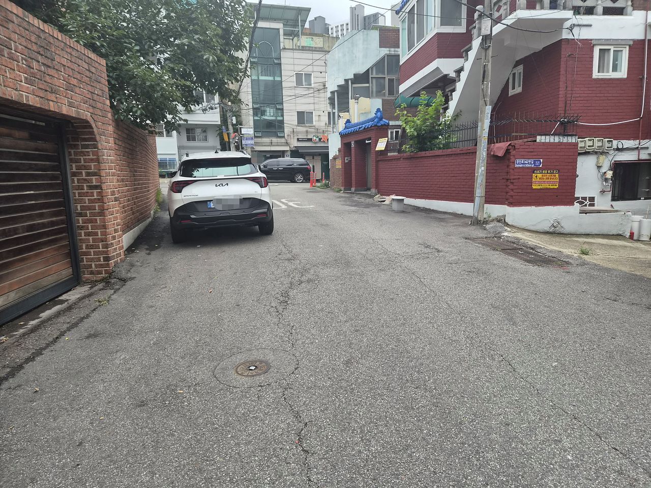 지난 3일 순찰차 역과 사망사고가 발생한 인천 미추홀구 숭의동 한 골목. 변민철 기자