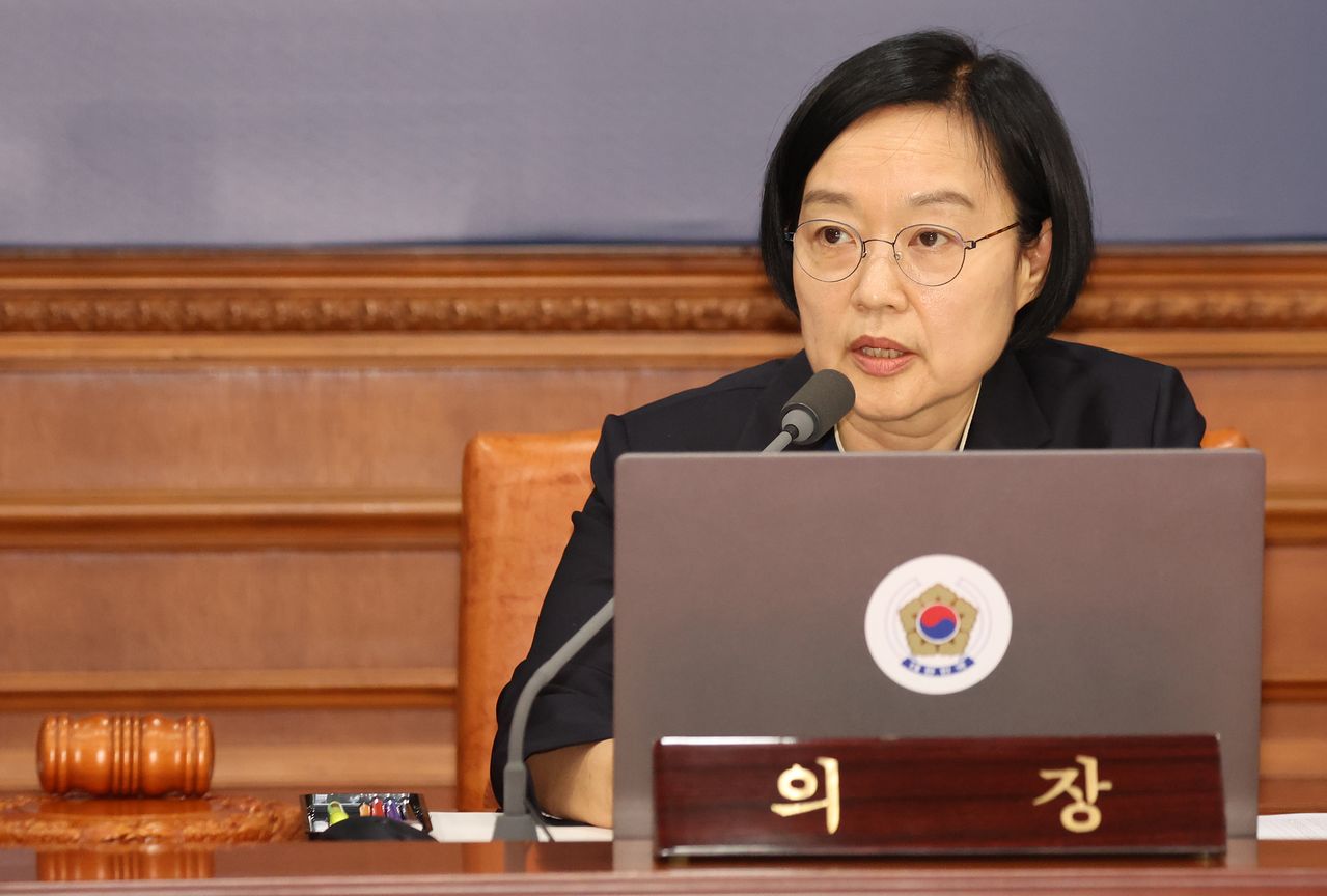  한성숙 국무총리가 7일 오전 서울 종로구 세종대로 정부서울청사에서 열린 국무회의에서 모두 발언을 하고 있다. 뉴스1