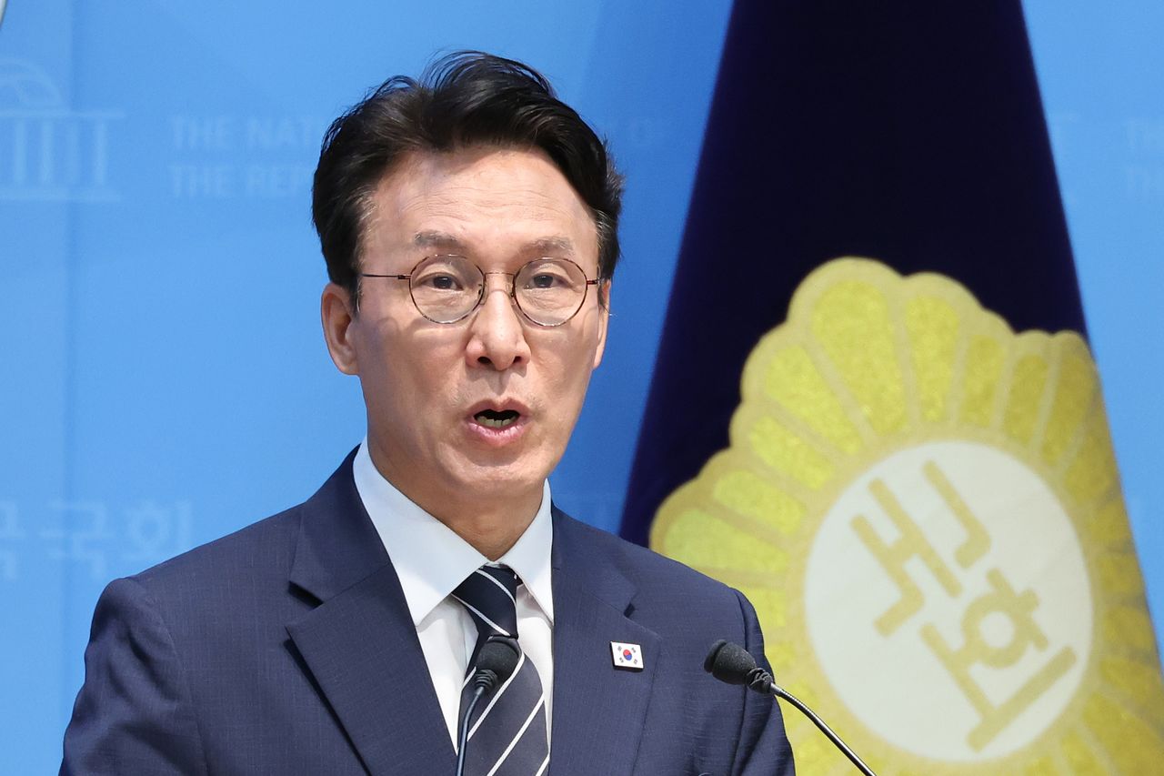김민석 전 국무총리가 6일 서울 여의도 국회 소통관에서 더불어민주당 대표 출마 기자회견을 하고 있다. 뉴스1