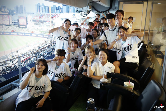 KT 위즈 제공