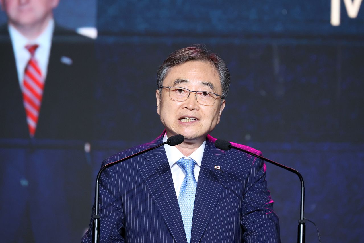 조현 외교부 장관이 지난달 30일 오후 서울 용산구 그랜드 하얏트 서울 호텔에서 열린 미국 독립기념일 행사에서 축사를 하고 있다. 뉴스1