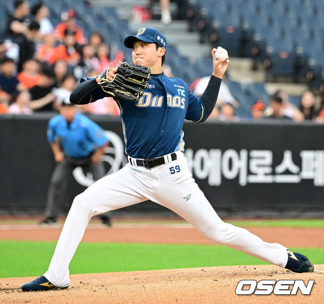 [OSEN=대전, 지형준 기자] 9일 대전 한화생명 볼파크에서 2026 신한 SOL KBO리그 한화 이글스와 NC 다이노스의 경기가 열렸다.이날 한화는 오웬 화이트, NC는 구창모가 선발로 나섰다.1회말 NC 구창모가 역투하고 있다. 2026.07.09 / jpnews@osen.co.kr