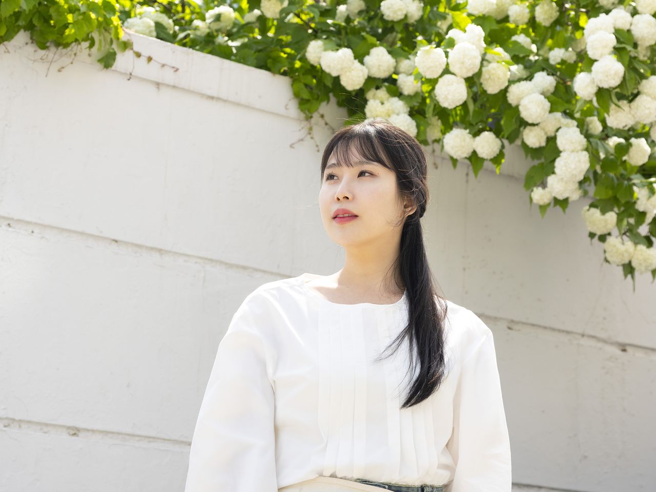 청예는 외로운 인물이 나오는 책에 마음이 동한다"고 했다. "강인한 인물이 나오는 책은 재미를 느끼기 어려워요. 인물과 슬픔의 주파수가 비슷할 때 몰입하는 것 같습니다." [사진 해란]