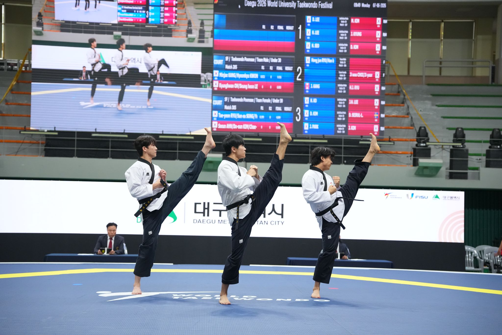 대구 2026 세계대학태권도페스티벌이 7월 4~7일 열렸다. 이번 대회에는 전 세계 26개국 930명의 선수단이 참가해 뜨거운 분위기를 연출했다. 사진은 G1 품새 장면. 사진 스포츠플러스