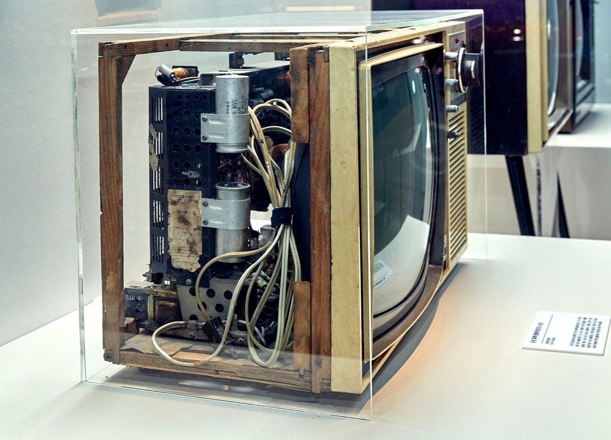 1960년대부터 국산화와 수출이 이뤄진 한국 전자제품은 우리나라 전기·전자산업의 첫 발걸음이 됐다.