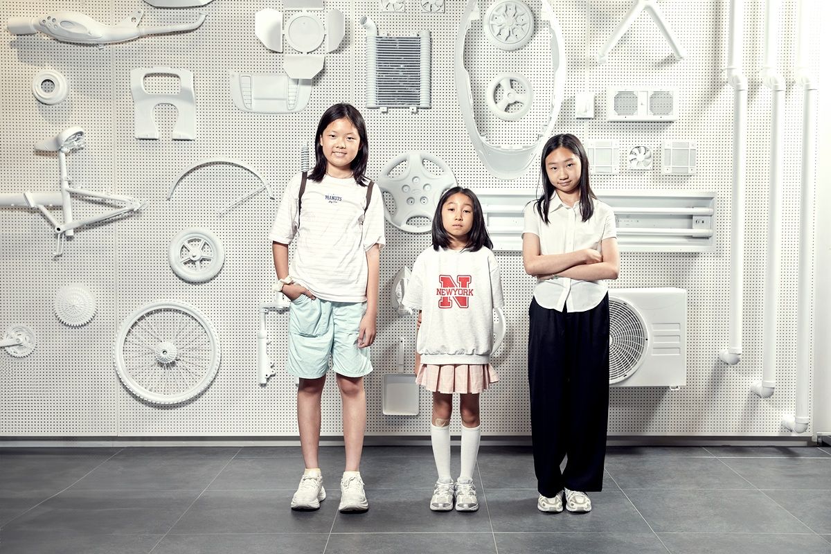김도연·이윤하·유시현(왼쪽부터) 학생기자가 경기도 안산산업역사박물관을 찾아 우리나라 제조업의 역사를 살폈다. 