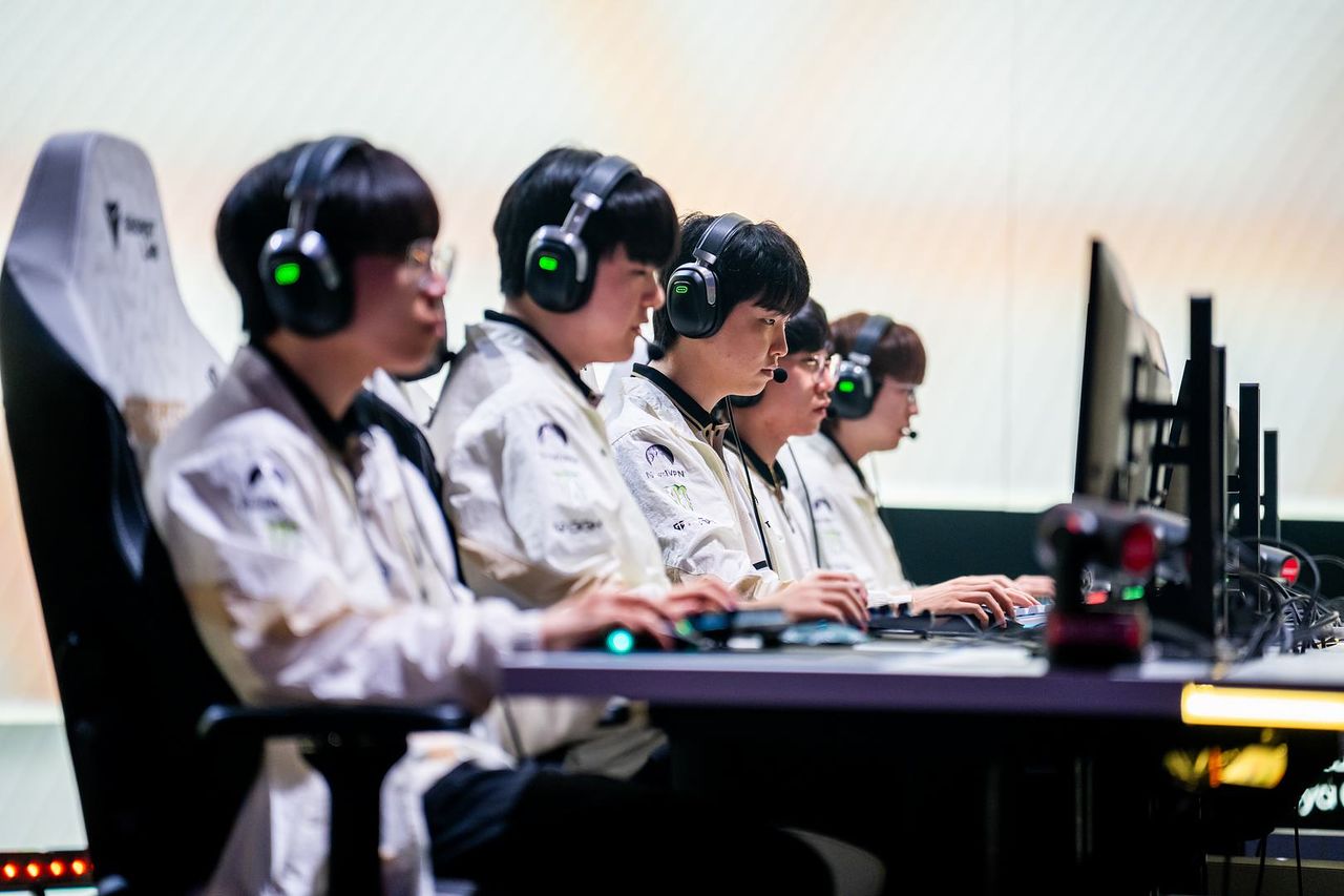 2026 EWC 조별리그에서 2연승을 거둬 LCK 팀 중 가장 먼저 8강에 진출한 젠지. 사진 EF 
