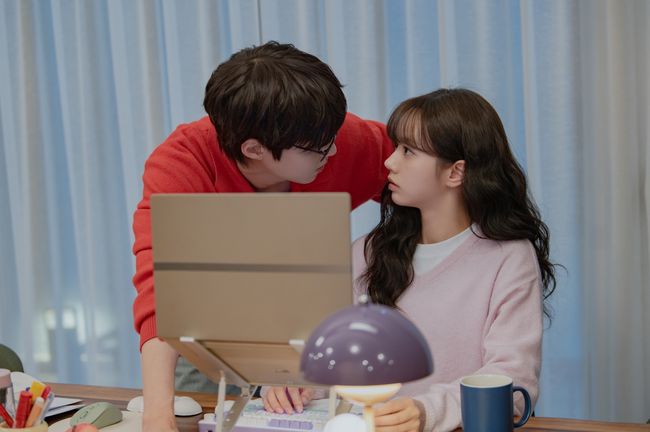 KT스튜디오지니 제공