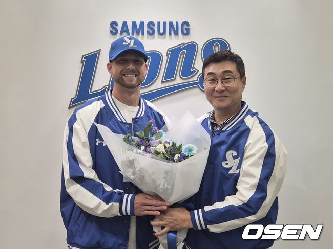 삼성 라이온즈 오스틴 보스와 이종열 단장. /삼성 라이온즈 제공