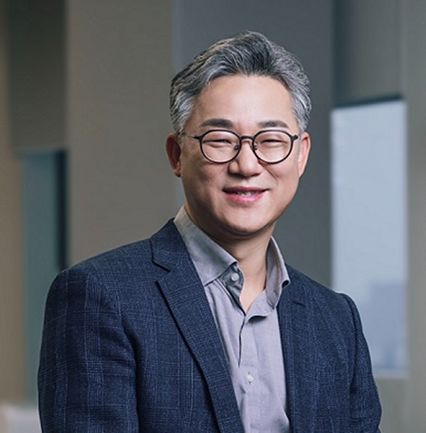 SK하이퍼 초대 대표로 선임된 정석근 SKT CTO 겸 AI CIC장. 사진 SKT 제공