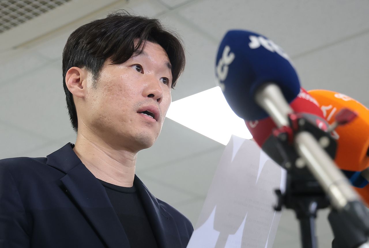 K-축구 혁신위원회 4차 회의를 마친 뒤 브리핑을 하는 박지성 위원장. 뉴스1