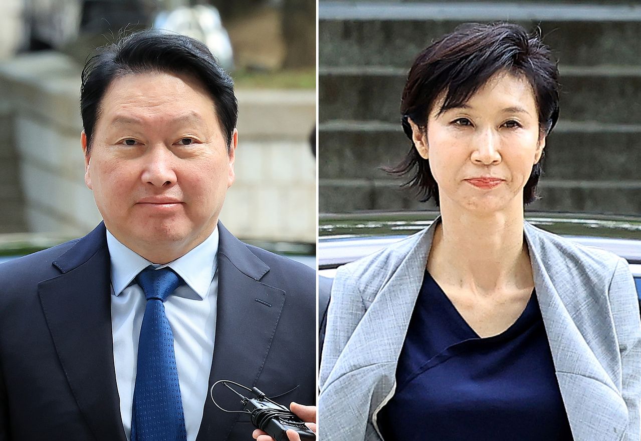 법원이 최태원 SK그룹 회장과 노소영 아트센터 나비 관장의 재산분할 사건 파기환송심에서 최 회장이 노 관장에게 재산분할로 9440억 원을 지급하라고 판결했다. 사진은 지난 6월 26일 최태원 SK그룹 회장(왼쪽)과 노소영 아트센터 나비 관장이 서울 서초구 서울고등법원에서 열린 파기환송심 2차 변론에 출석하는 모습. 뉴스1