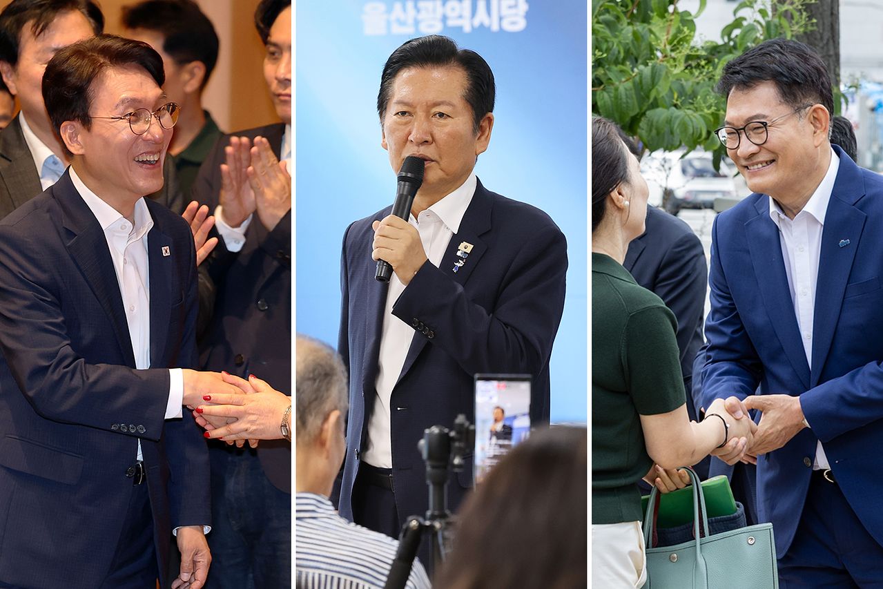 더불어민주당 당대표 본경선에 진출한 김민석·정청래·송영길 후보가 26일 당원 표심 잡기에 나섰다. 전남광주에서 열린 정책간담회에 참석하는 김 후보(왼쪽), 울산에서 열린 당원 간담회에 참석한 정 후보(가운데), 전주의 한 교회에서 시민들과 인사하는 송 후보. [연합뉴스·뉴시스]