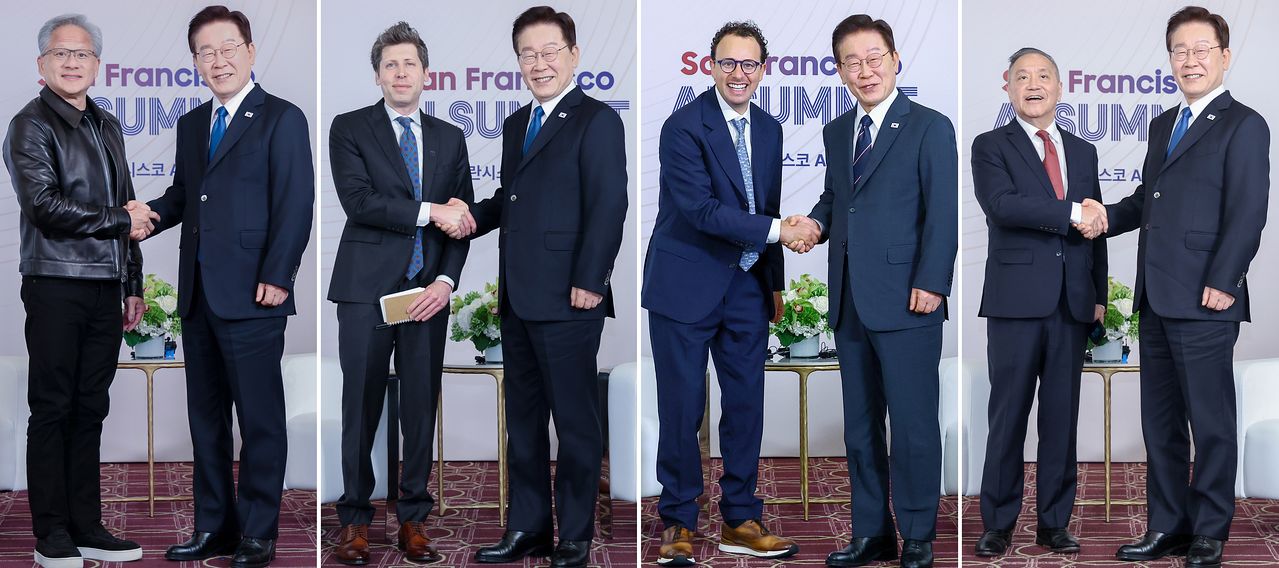 AI(인공지능) 서밋 참석을 위해 미국 샌프란시스코를 찾은 이재명 대통령이 AI 산업을 이끄는 글로벌 빅테크 최고경영자(CEO)들과 잇따라 만나 투자와 기술 협력 확대 방안 등을 논의했다. 지난 24일(현지시간) 샌프란시스코의 한 호텔에서 젠슨 황 엔비디아, 샘 올트먼 오픈AI, 다리오 아모데이 앤트로픽, 혹 탄 브로드컴 CEO(왼쪽부터)와 만나 악수하고 있다. [연합뉴스]