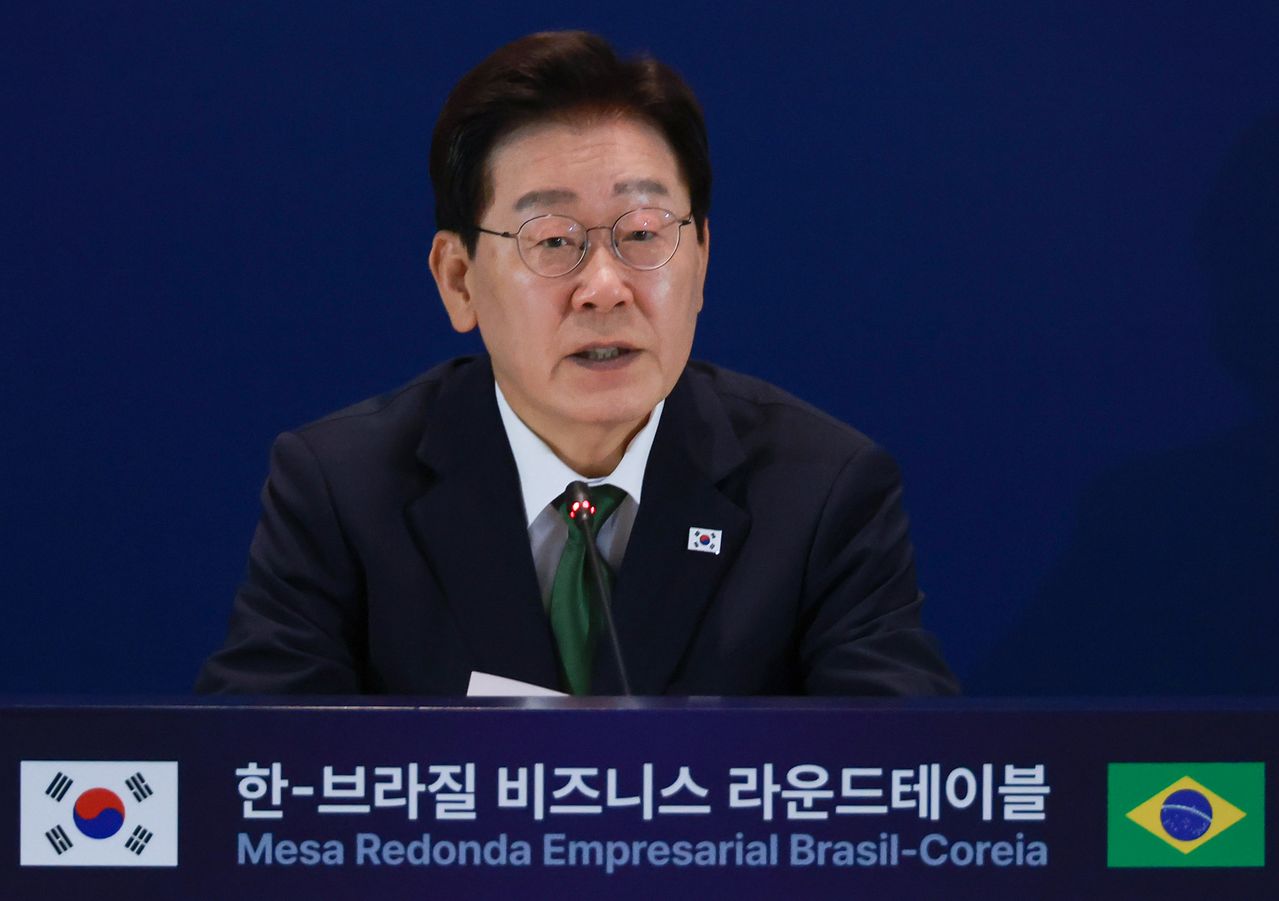 이재명 대통령이 28일(현지시간) 브라질 상파울루 한 호텔에서 열린 한·브라질 비즈니스 라운드테이블에서 발언하고 있다. 연합뉴스