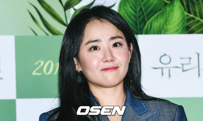 [OSEN=박준형 기자] 18일 오후 서울 용산 CGV에서 진행된 영화 '유리정원'(감독 신수원) 언론시사회에서 문근영이 미소 짓고 있다. / soul1014@osen.co.kr