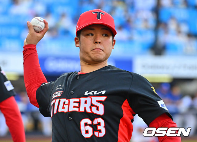 [OSEN=대구, 이석우 기자] 29일 대구삼성라이온즈파크에서 2026 신한 SOL KBO 리그 삼성 라이온즈와 KIA 타이거즈의 경기가 열렸다. 홈팀 삼성은 양창섭이, 방문팀 KIA는 시라카와가 선발 출전했다. KIA 타이거즈 선발 투수 시라카와가 역투하고 있다. 2026.07.29 / foto0307@osen.co.kr
