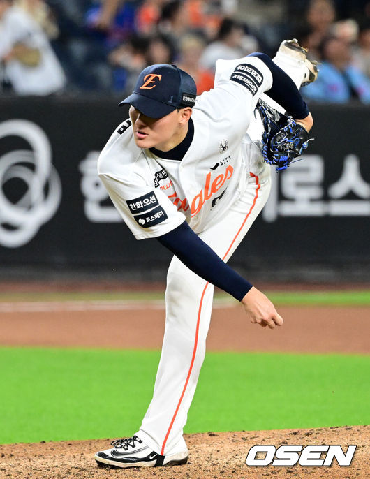 [OSEN=대전, 지형준 기자] 7일 대전 한화생명 볼파크에서 2026 신한 SOL KBO리그 한화 이글스와 NC 다이노스의 경기가 열렸다.이날 한화는 박준영, NC는 커티스 테일러가 선발로 나섰다.6회초 한화 박준영이 역투하고 있다. 2026.07.07 / jpnews@osen.co.kr