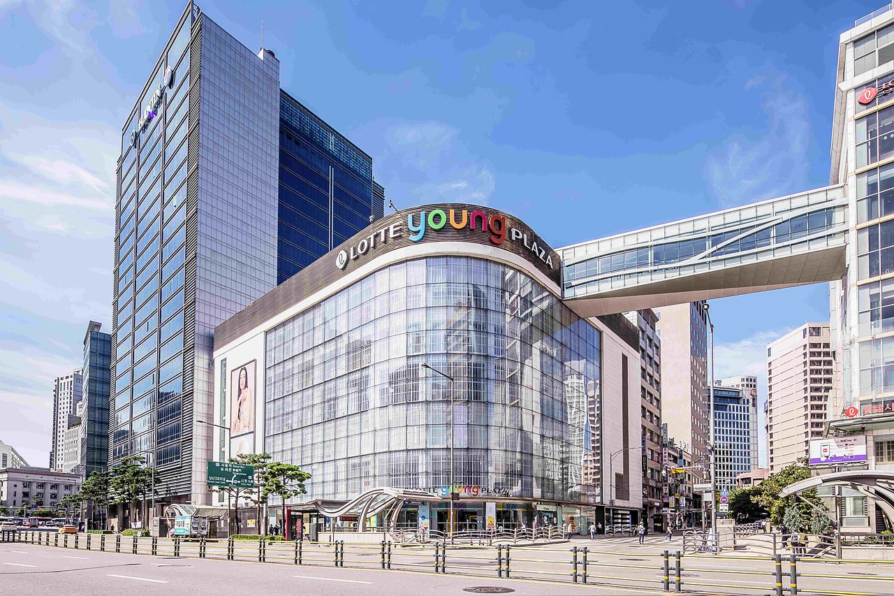 서울 중구 소공동 롯데백화점 본점 영플라자 전경. 사진 롯데백화점 