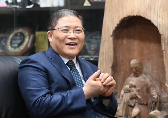 새에덴교회 소강석 담임목사는 "성경 속 인물을 다룬 연작 시 작업은 감격스러운 문학적 여정이었다"고 말했다. 중앙포토