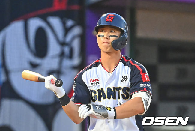 [OSEN=부산, 이석우 기자] 롯데 자이언츠 전민재 / foto0307@osen.co.kr