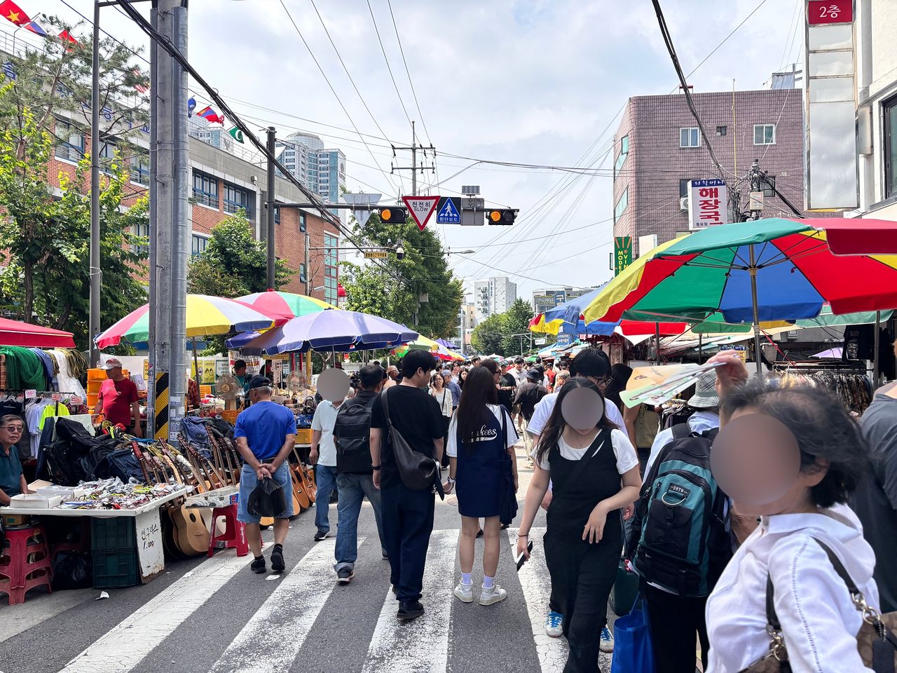 지난 19일 찾는 서울 종로구 동묘역앞 벼룩시장. 곽주영 기자