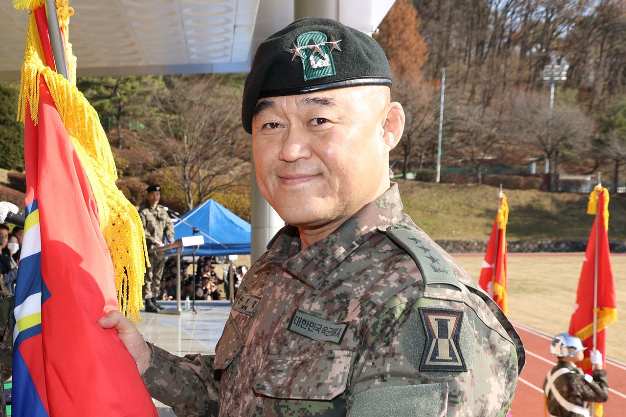 국방부가 최근 최전방 실탄 미장착, 미군 무인기 오인 등 논란과 관련해 한기성 육군 1군단장(중장)을 3일부로 직무배제 조치했다고 밝혔다. 사진 육군 1군단