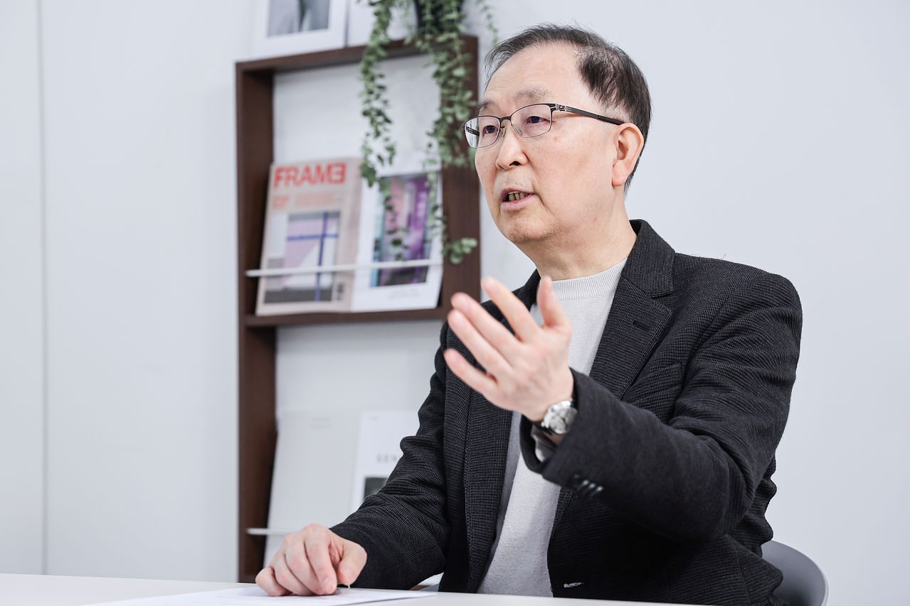 나영무 원장은 긍정적인 마인드셋의 비결로 ″스트레스를 피하지 말고 관리하라″고 강조한다. 김경록 기자