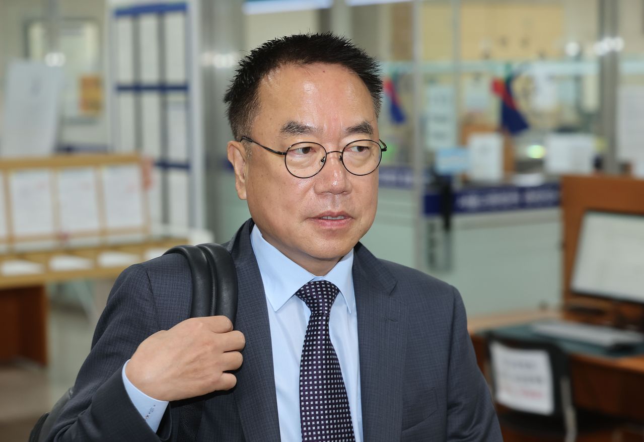 서범수 국민의힘 의원이 지난달 15일 서울 서초구 서울중앙지방법원에서 열린 추경호 대구시장의 내란 중요임무 종사 혐의 1심 속행 공판에 증인으로 출석하고 있다. 연합뉴스