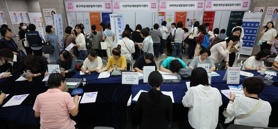 부산시가 주최하고 부산 여성문화회관이 주관하는 2024년 부산 여성 취/창업 박람회가 지난 2024년 9월 30일 부산시청 대회의실과 로비에서 열렸다. 송봉근 기자
