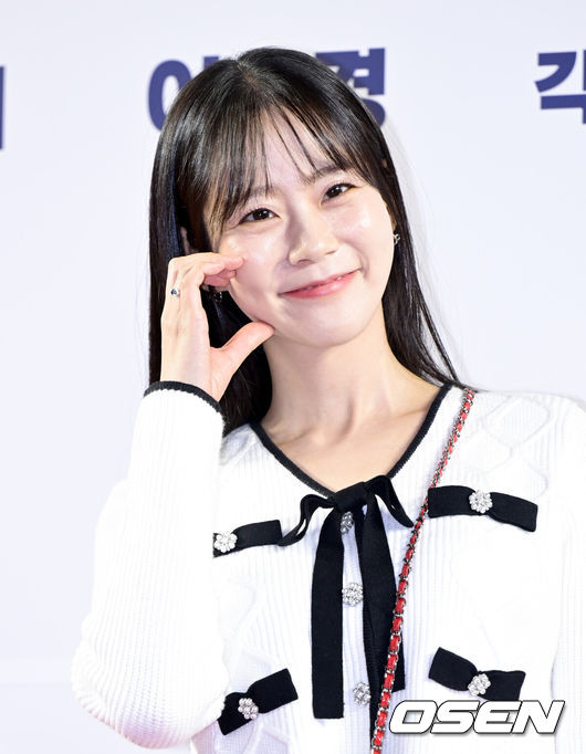 [OSEN=조은정 기자]영화 '데드맨(감독 하준원)’ VIP 시사회 포토월 행사가 6일 오후 서울 메가박스 코엑스에서 열렸다.배우 한승연이 포즈를 취하고 있다.  2024.02.06 /cej@osen.co.kr